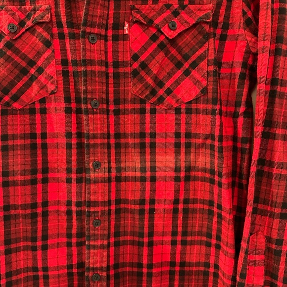 Levi’s Flannel - Picture 4 of 4